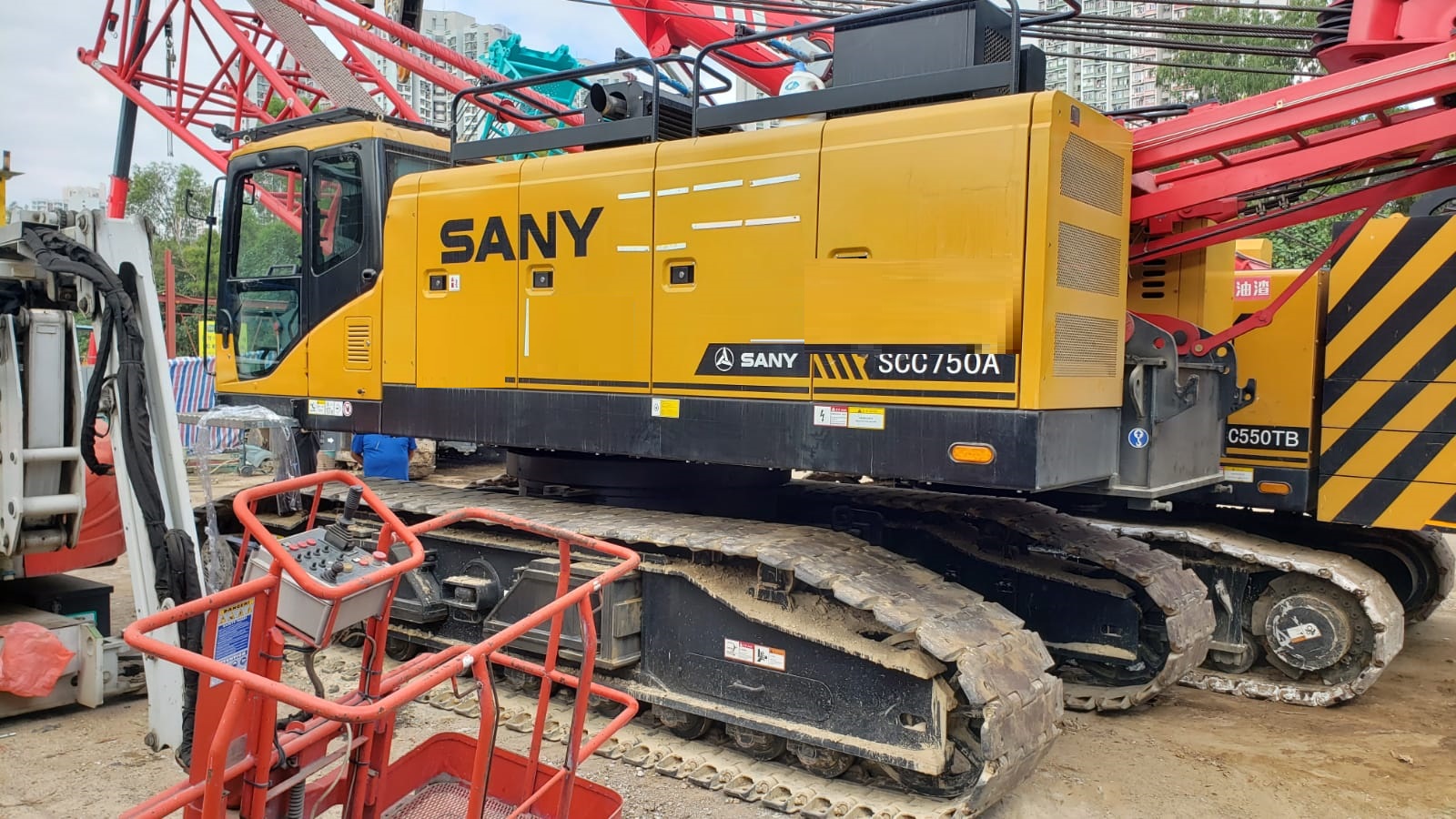 Crawler Crane 70 ton SANY SCC750A Year 2019  Location Hong Kong